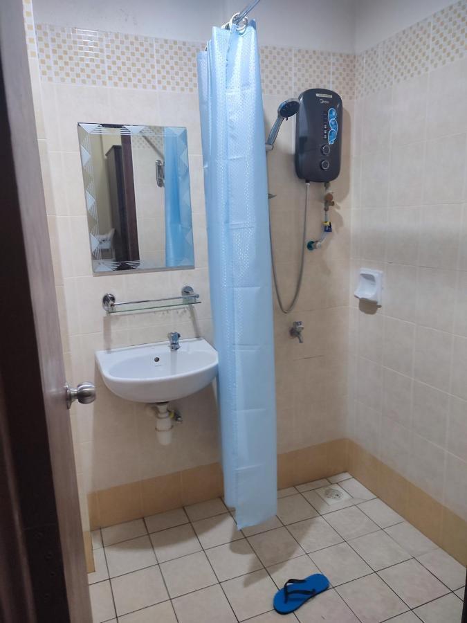 Sofea Inn Bukit Merah - Suria A7733 Kampong Selemat 外观 照片