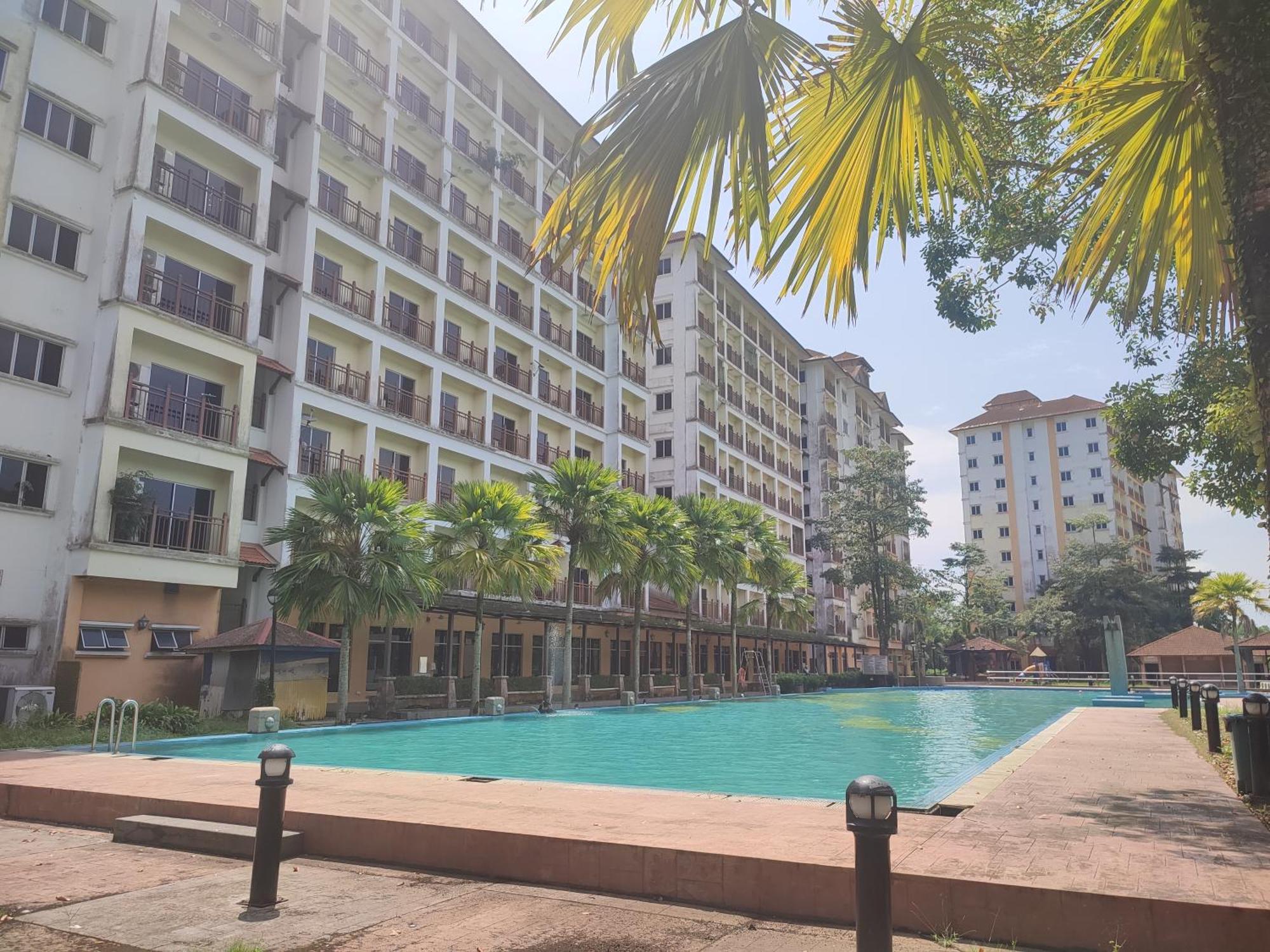 Sofea Inn Bukit Merah - Suria A7733 Kampong Selemat 外观 照片