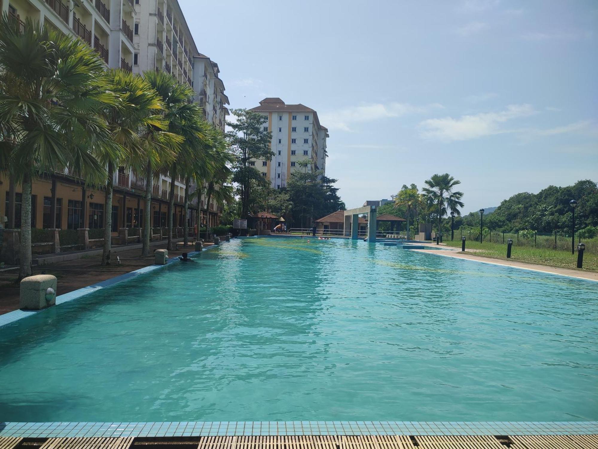 Sofea Inn Bukit Merah - Suria A7733 Kampong Selemat 外观 照片